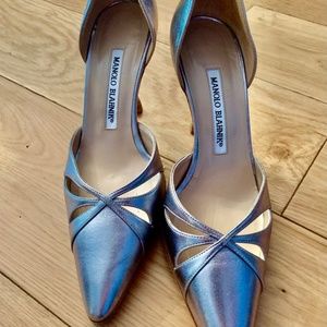 Manolo Blanik 4" Pewter Grey Leather Pumps Size 35 1/2  (fit like a 36 - 36 1/2)